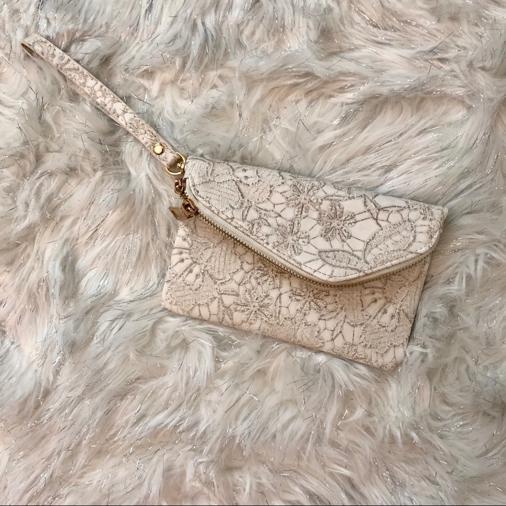 Womens Clutch/Wristlet (White/Silver)